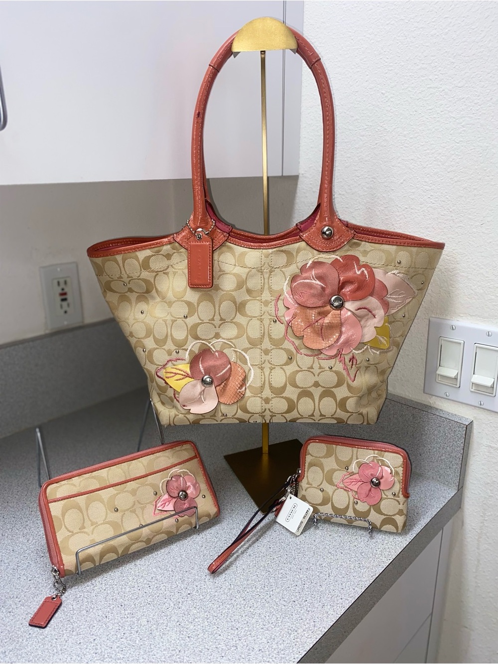 Coach Bleeker Signature Floral Tote Pink Trim Daisy Flower Applique 3 Piece Set - Picture 1 of 15